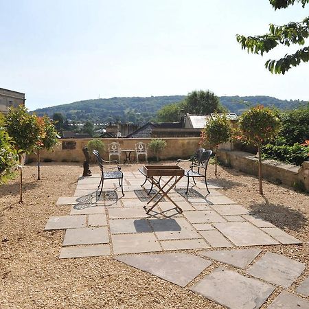 Central Luxury Bath Garden Apartment Free Parking 외부 사진