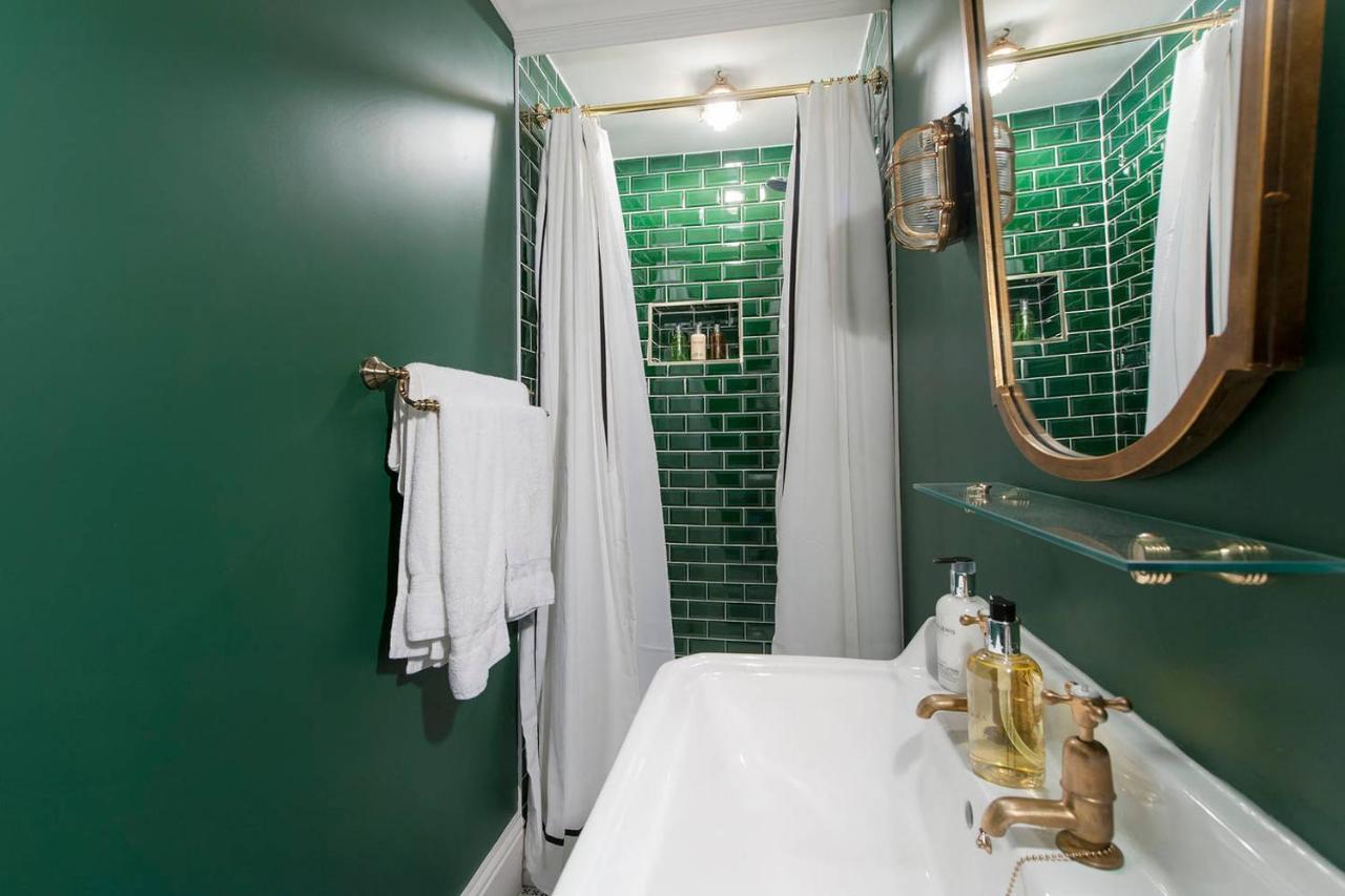 Central Luxury Bath Garden Apartment Free Parking 외부 사진