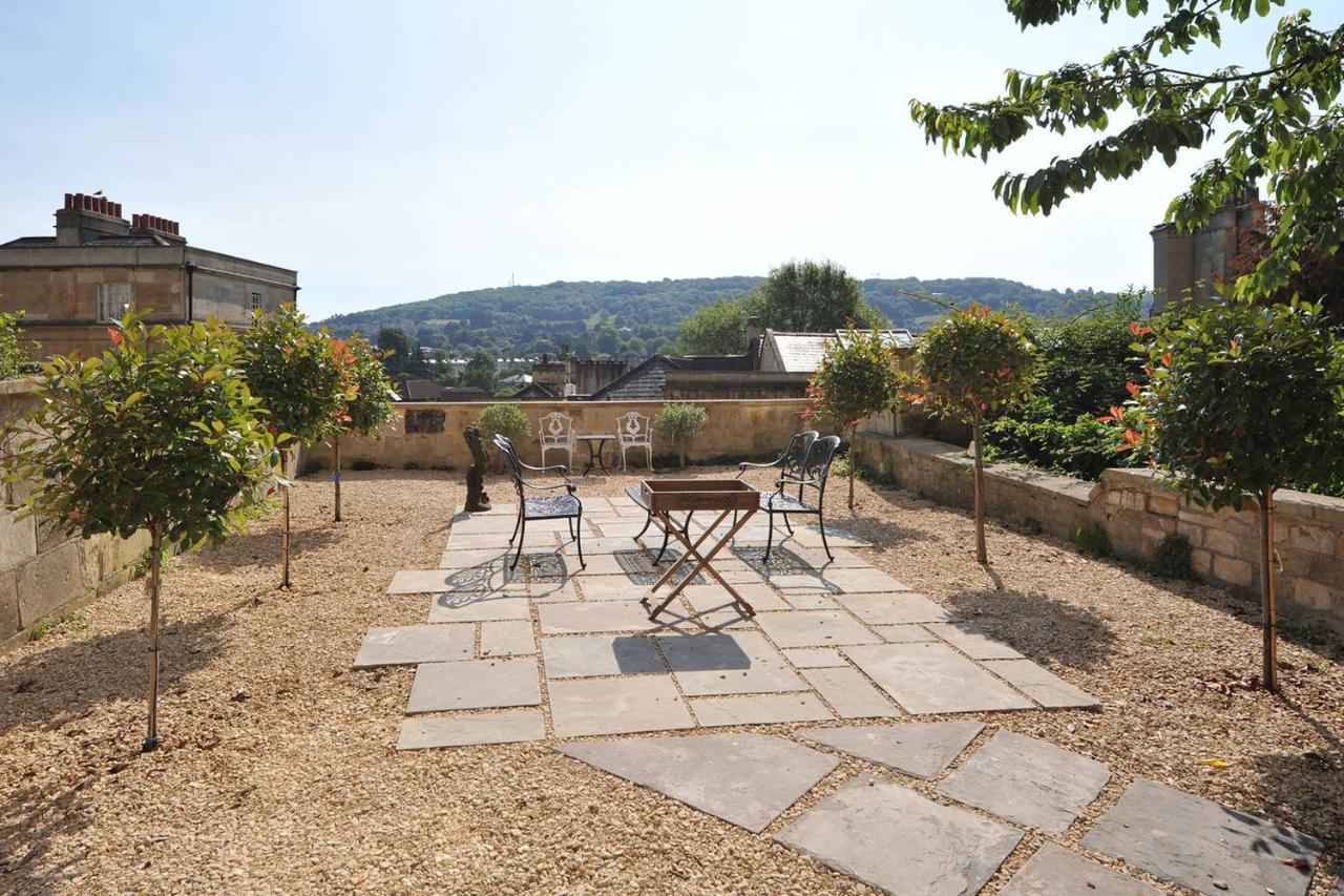 Central Luxury Bath Garden Apartment Free Parking 외부 사진