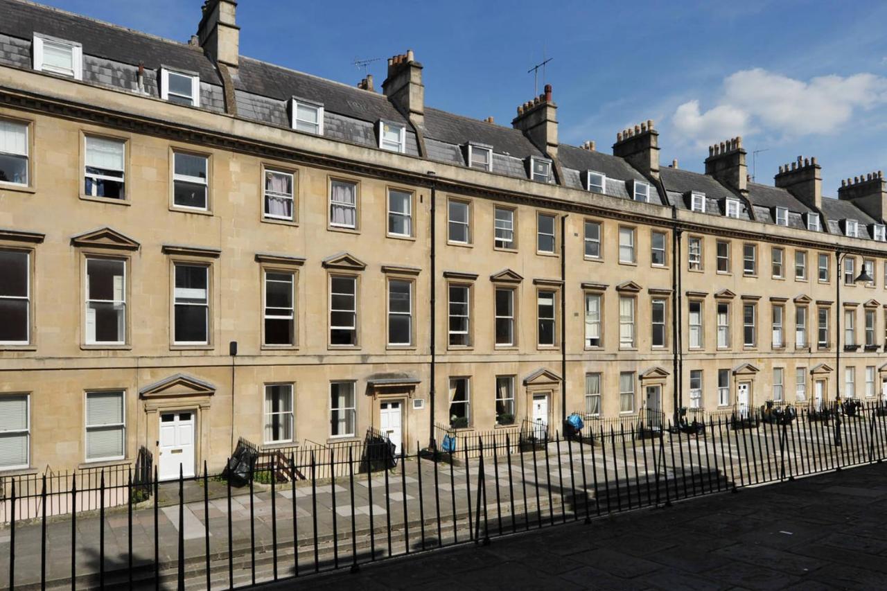 Central Luxury Bath Garden Apartment Free Parking 외부 사진