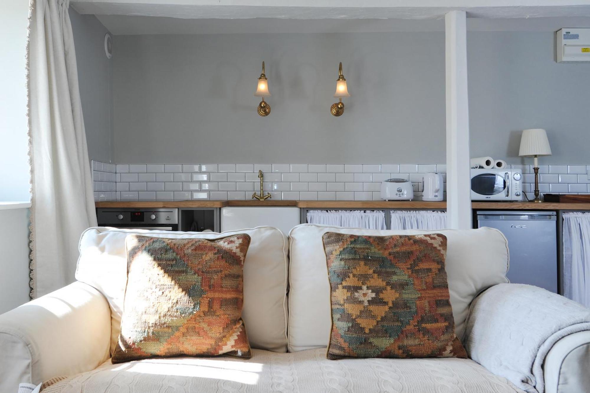 Central Luxury Bath Garden Apartment Free Parking 외부 사진